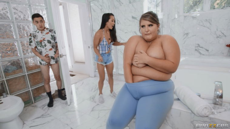 Underwater Handjob porn video brazzers