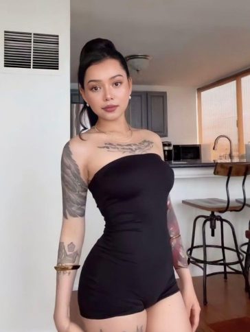 Bella Poarch nude photos