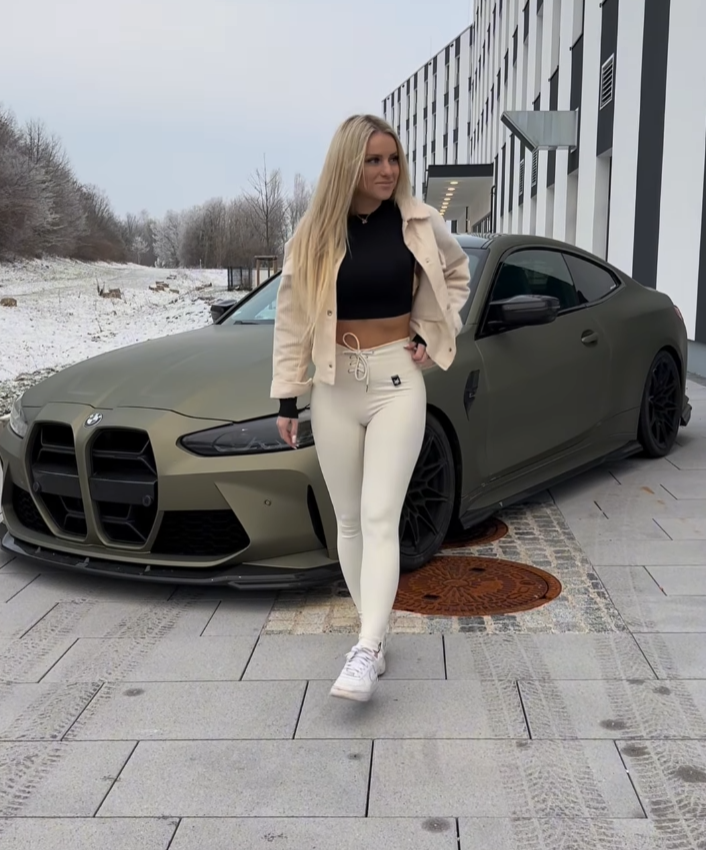 Stefanie Sutton sexy german bitch