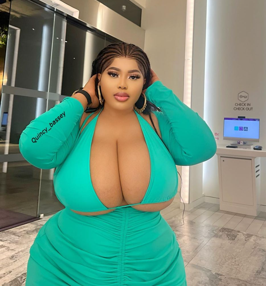 quincy bassey Onlyfans boobs