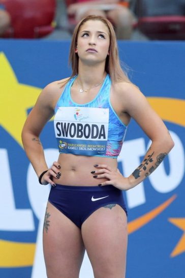 Ewa Swoboda desnuda