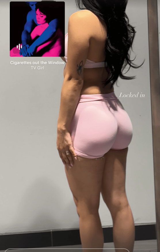 Evelyn Ortiz big booty nude