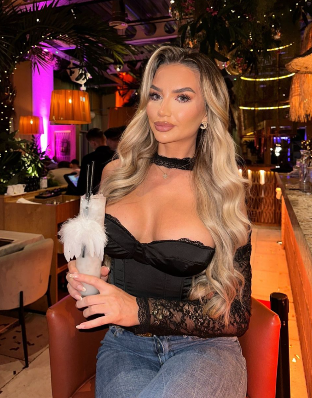 Coral Aslund nude Onlyfans leaked